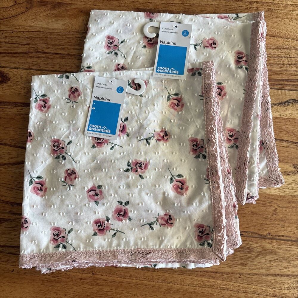 Room Essentials 4 Pack 18x18 Napkins 100% Cotton Swiss Dot with Floral Print
